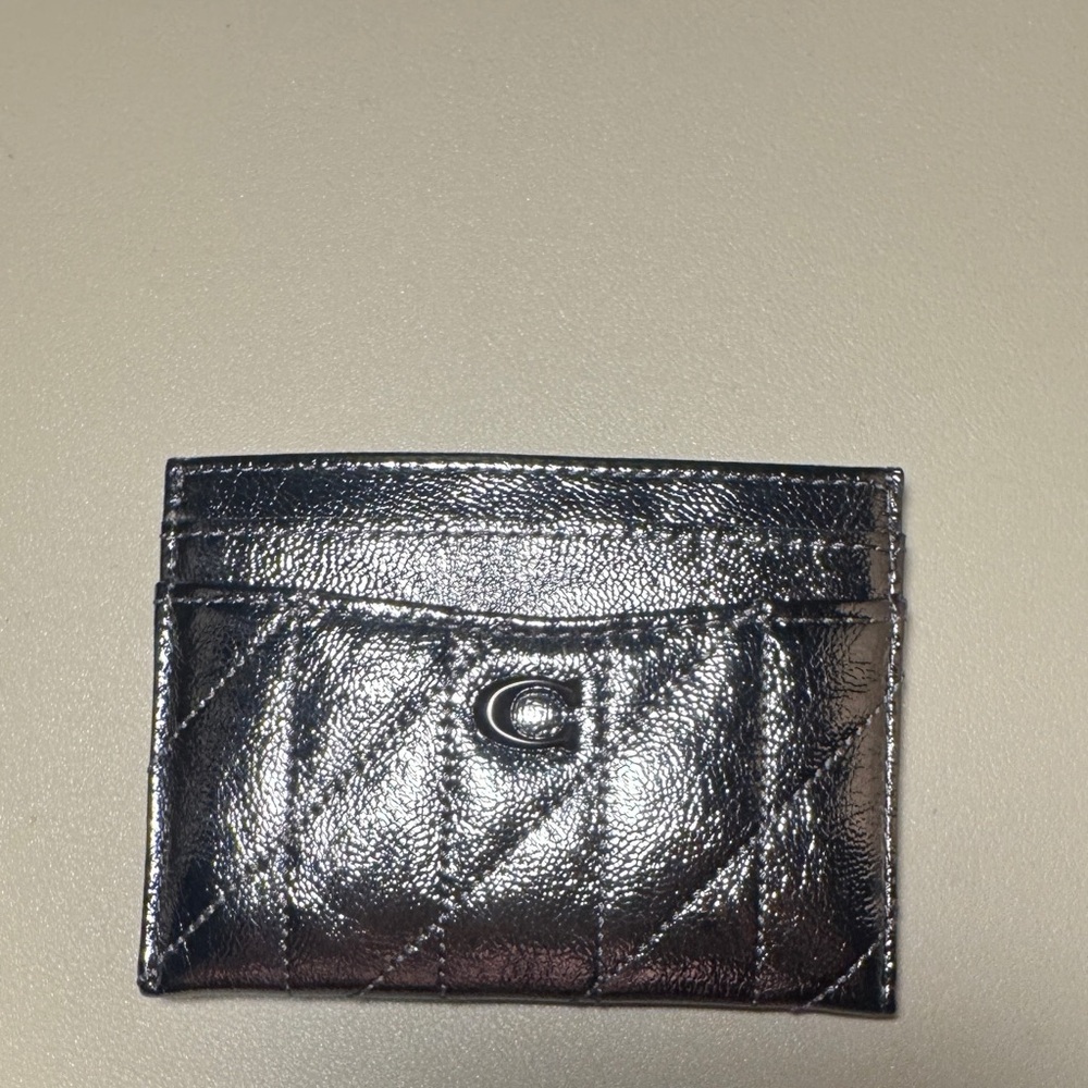 NWT Coach Essential Card Case With Pillow Quilting color gunmetal silver